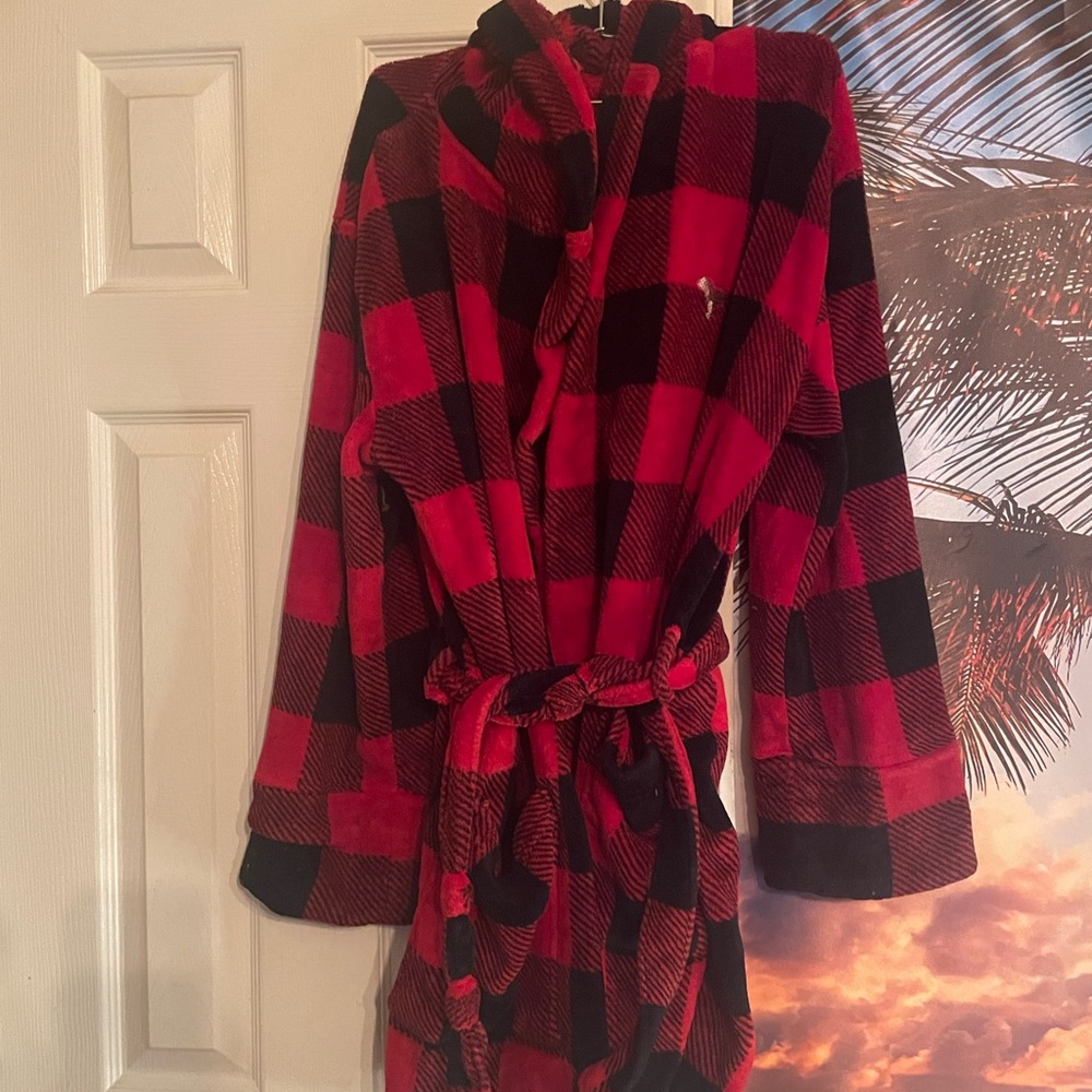 Fluffy robe - Picture 2 of 2